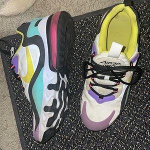 Nike Airmax 270. 4y 5.5w - Used - slight discoloration
